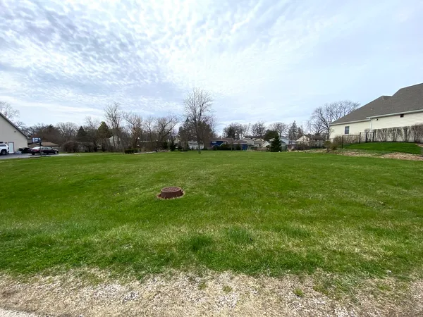 $78,000 | 314 Abbey Lane, Antioch, IL 60002