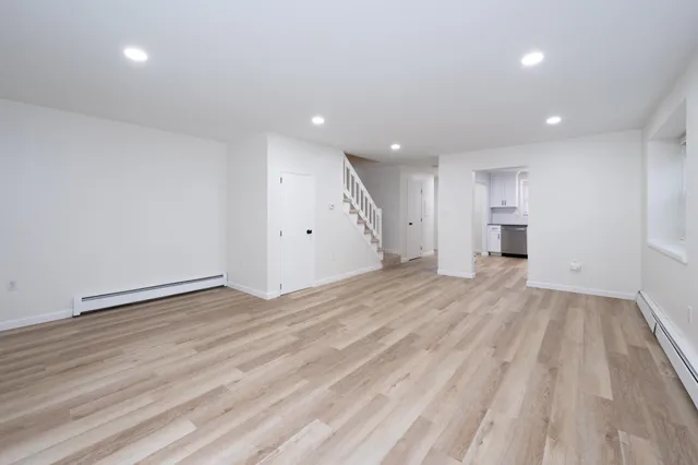 $389,000 | 31 L South Avenue, Unit B, Derry, NH 03038