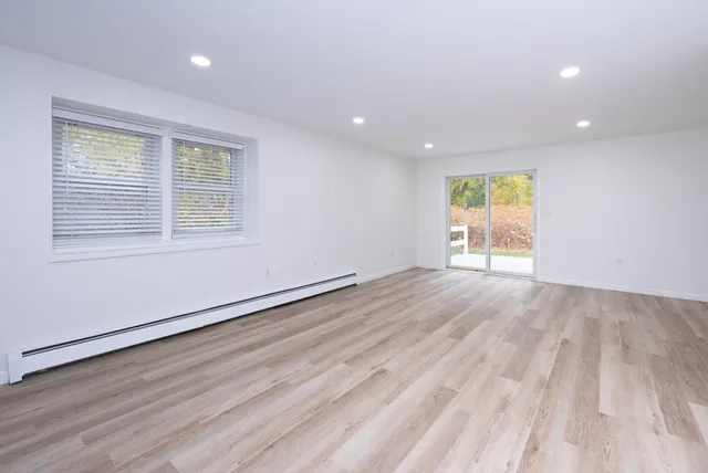 $389,000 | 31 L South Avenue, Unit B, Derry, NH 03038