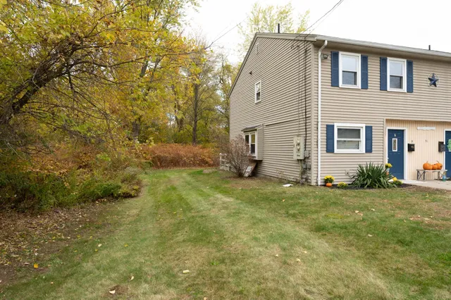 $389,000 | 31 L South Avenue, Unit B, Derry, NH 03038