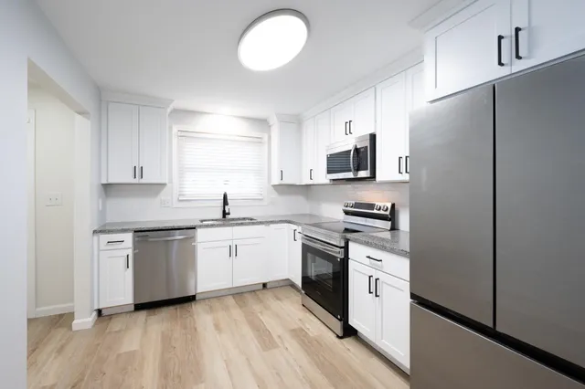 $389,000 | 31 L South Avenue, Unit B, Derry, NH 03038