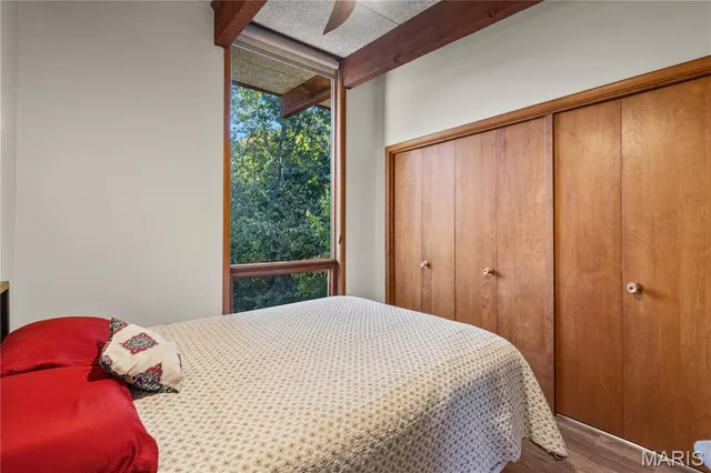 $425,000 | 25 Logan Road, Alton, IL 62002