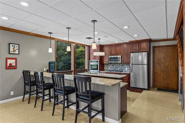 $425,000 | 25 Logan Road, Alton, IL 62002