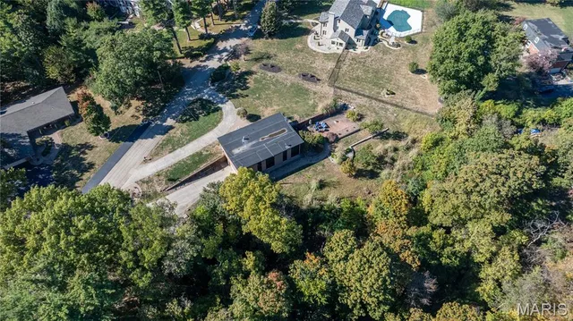 $425,000 | 25 Logan Road, Alton, IL 62002