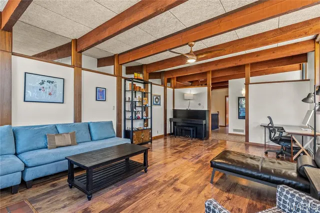 $425,000 | 25 Logan Road, Alton, IL 62002