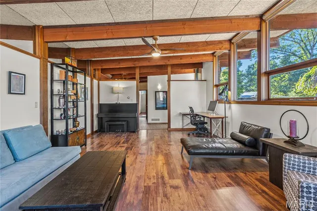 $425,000 | 25 Logan Road, Alton, IL 62002