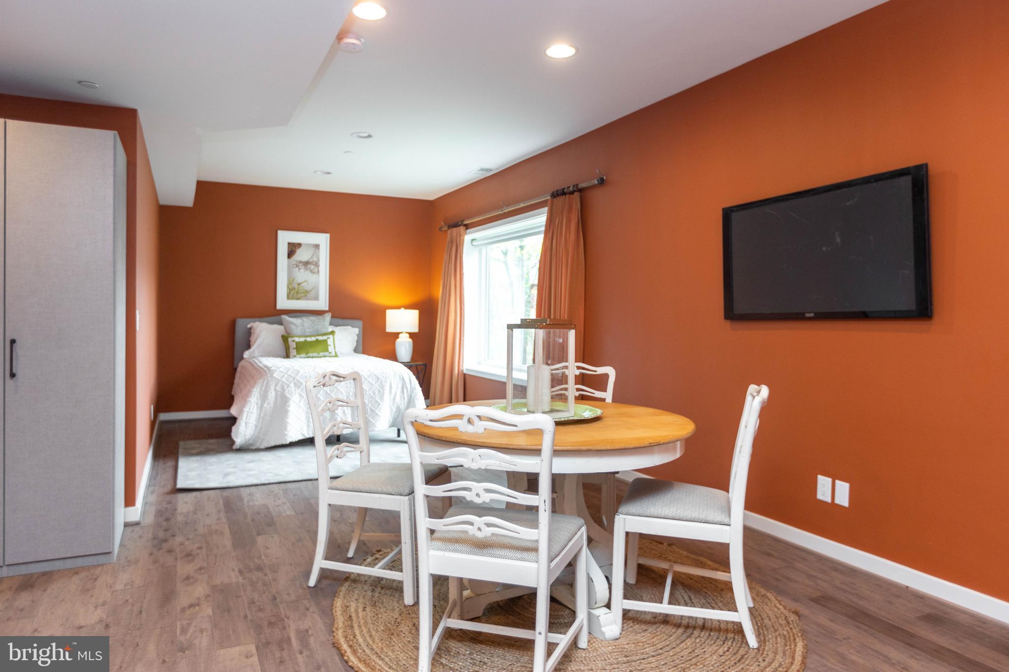2074 Eric Shaefer Way Baltimore, MD 21211 - Photo 45 of 56 a dining room with furniture and window