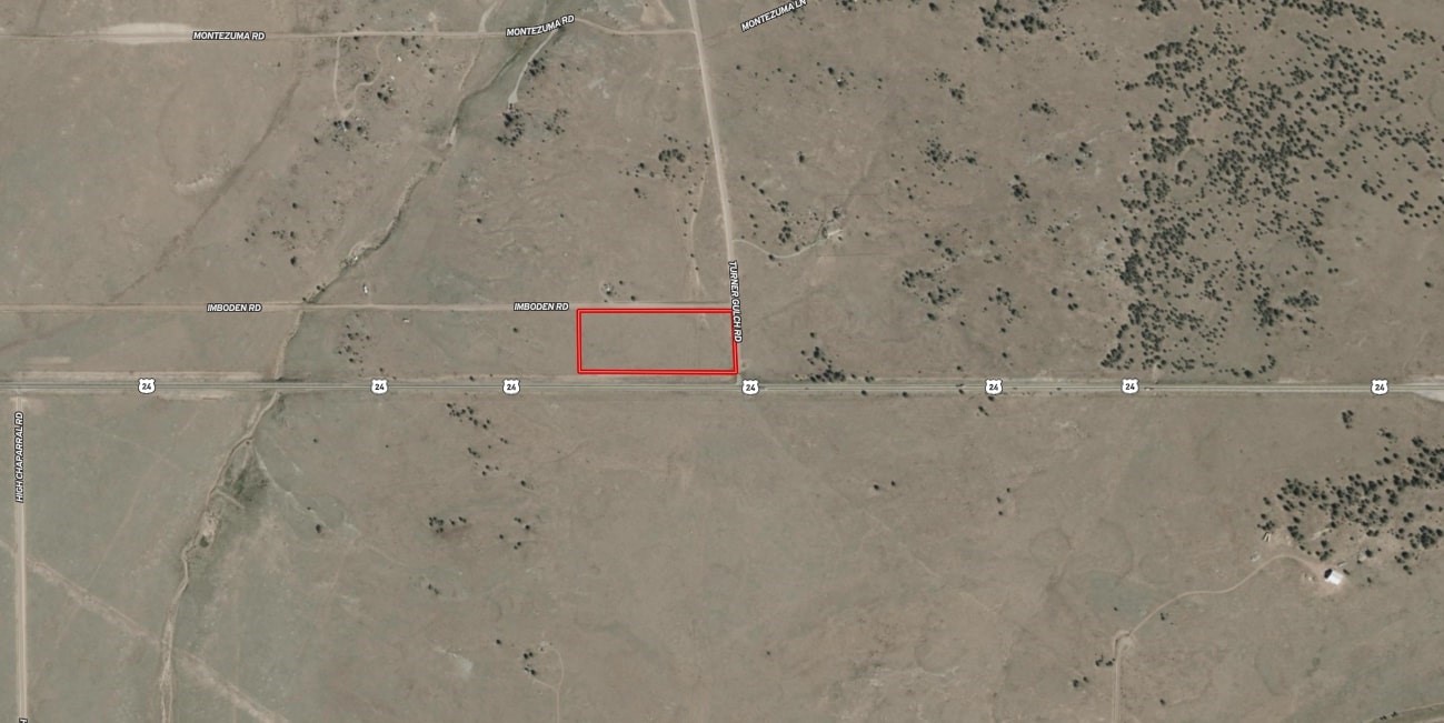 2284 Imboden Road Lake George, CO 80827 - Photo 9 of 16 a bathroom with a bathtub