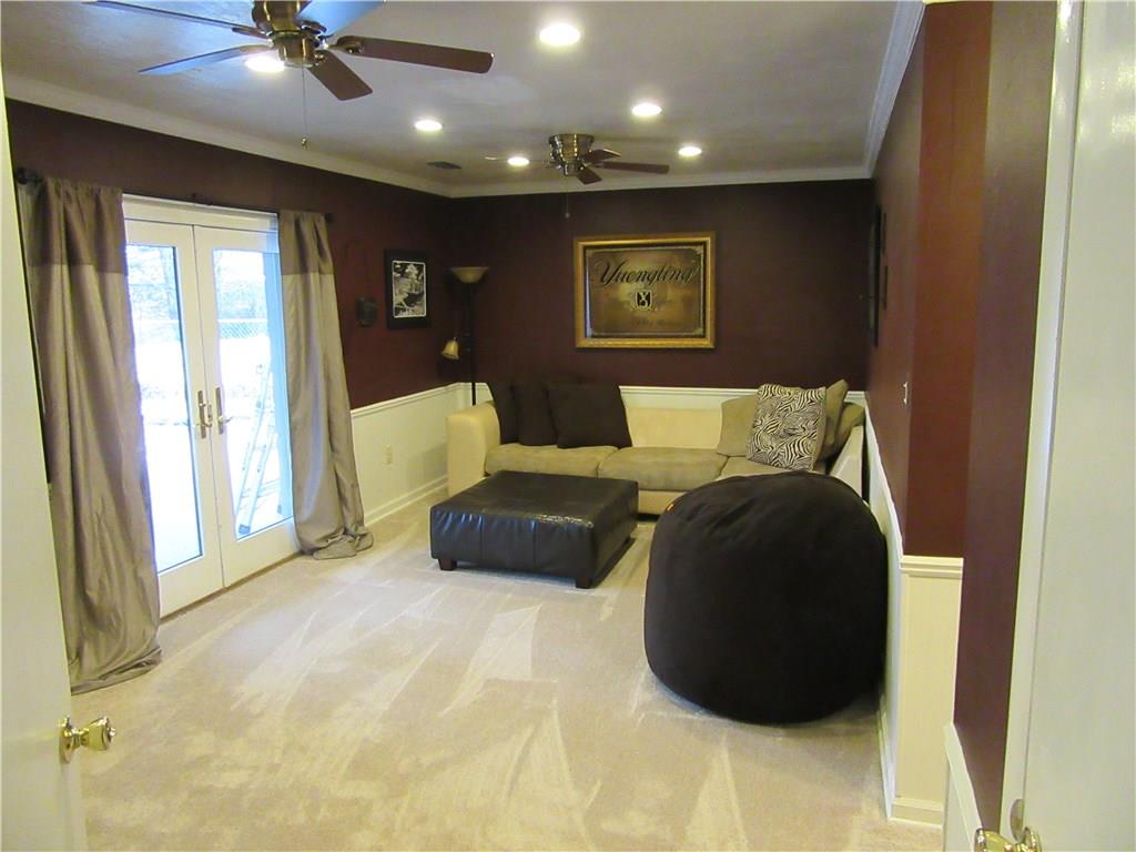 1446 Prospect Road Pittsburgh, PA 15227 - Photo 11 of 25 Gallery Image 11