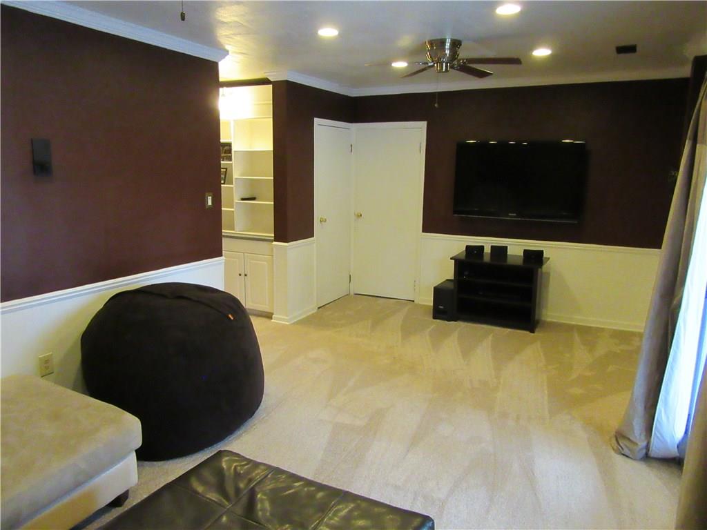 1446 Prospect Road Pittsburgh, PA 15227 - Photo 12 of 25 Gallery Image 12