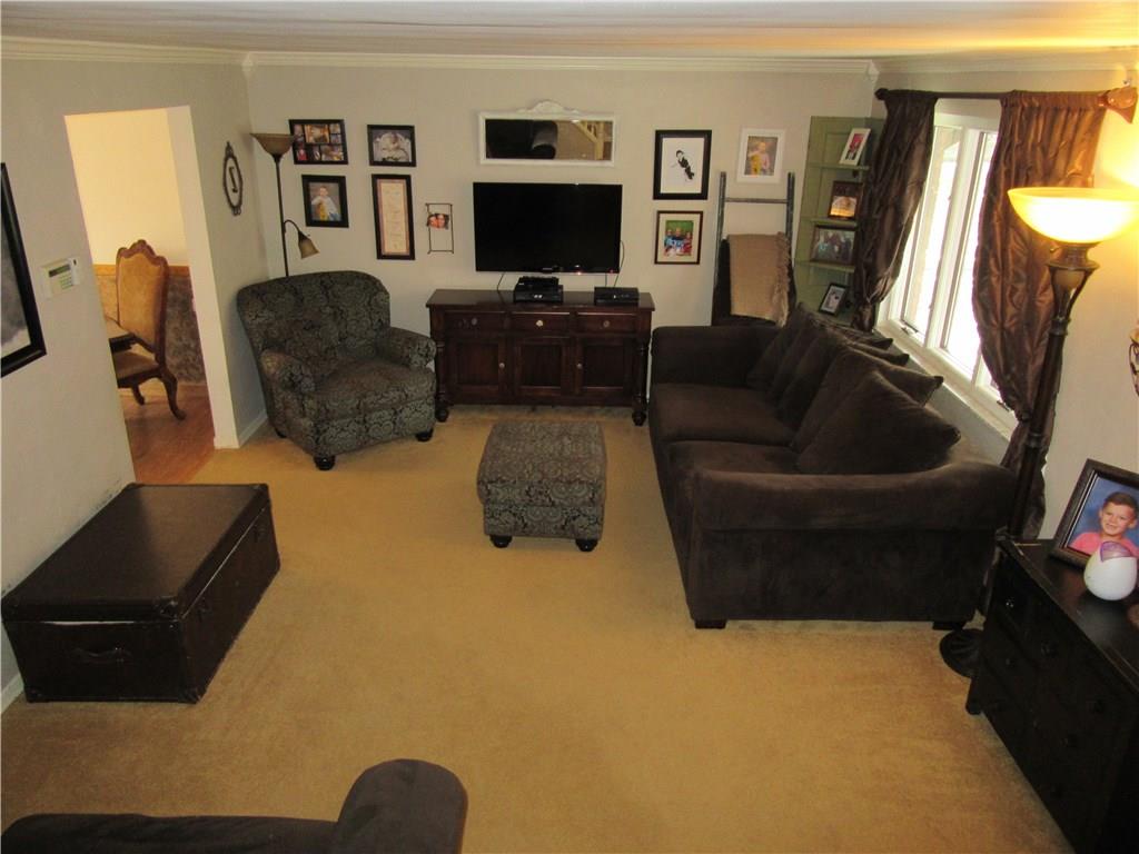 1446 Prospect Road Pittsburgh, PA 15227 - Photo 3 of 25 Gallery Image 3