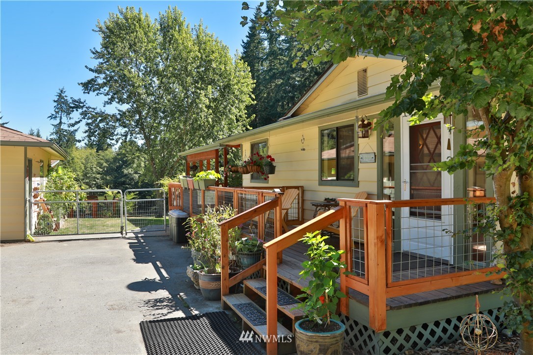 4075 Junco Road Greenbank, WA 98253 - Photo 2 of 40 Gallery Image 2