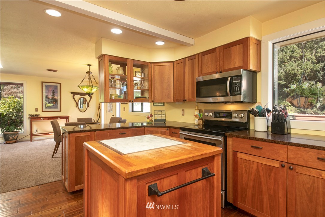 4075 Junco Road Greenbank, WA 98253 - Photo 8 of 40 Gallery Image 8