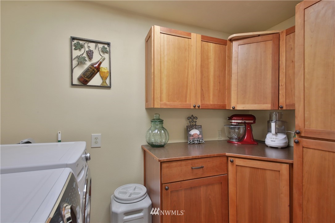 4075 Junco Road Greenbank, WA 98253 - Photo 9 of 40 Gallery Image 9