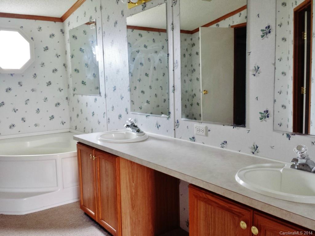 2455 Rhyne Road Dallas, NC 28034 - Photo 11 of 20