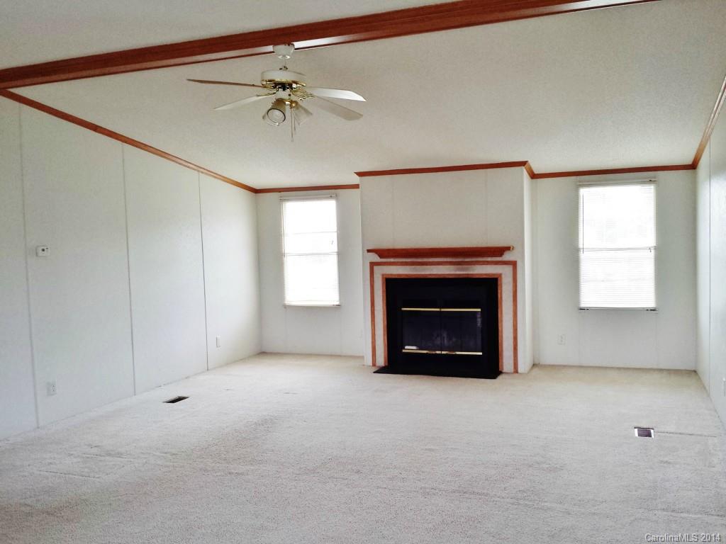 2455 Rhyne Road Dallas, NC 28034 - Photo 3 of 20