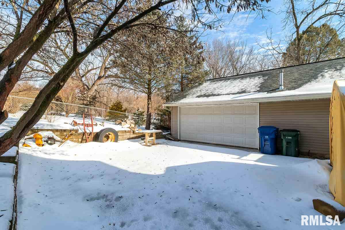 2904 Telegraph Road Davenport, IA 52804 - Photo 2 of 19 Gallery Image 2