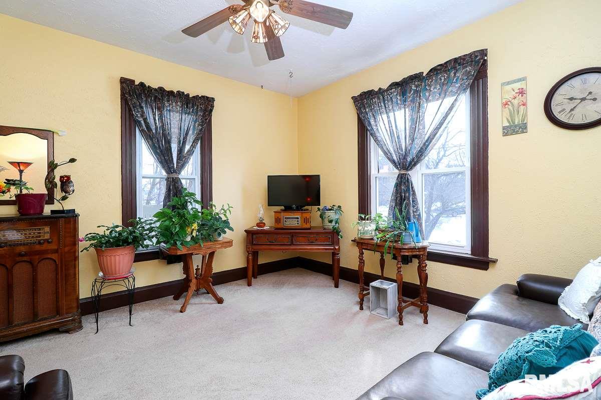 2904 Telegraph Road Davenport, IA 52804 - Photo 6 of 19 Gallery Image 6