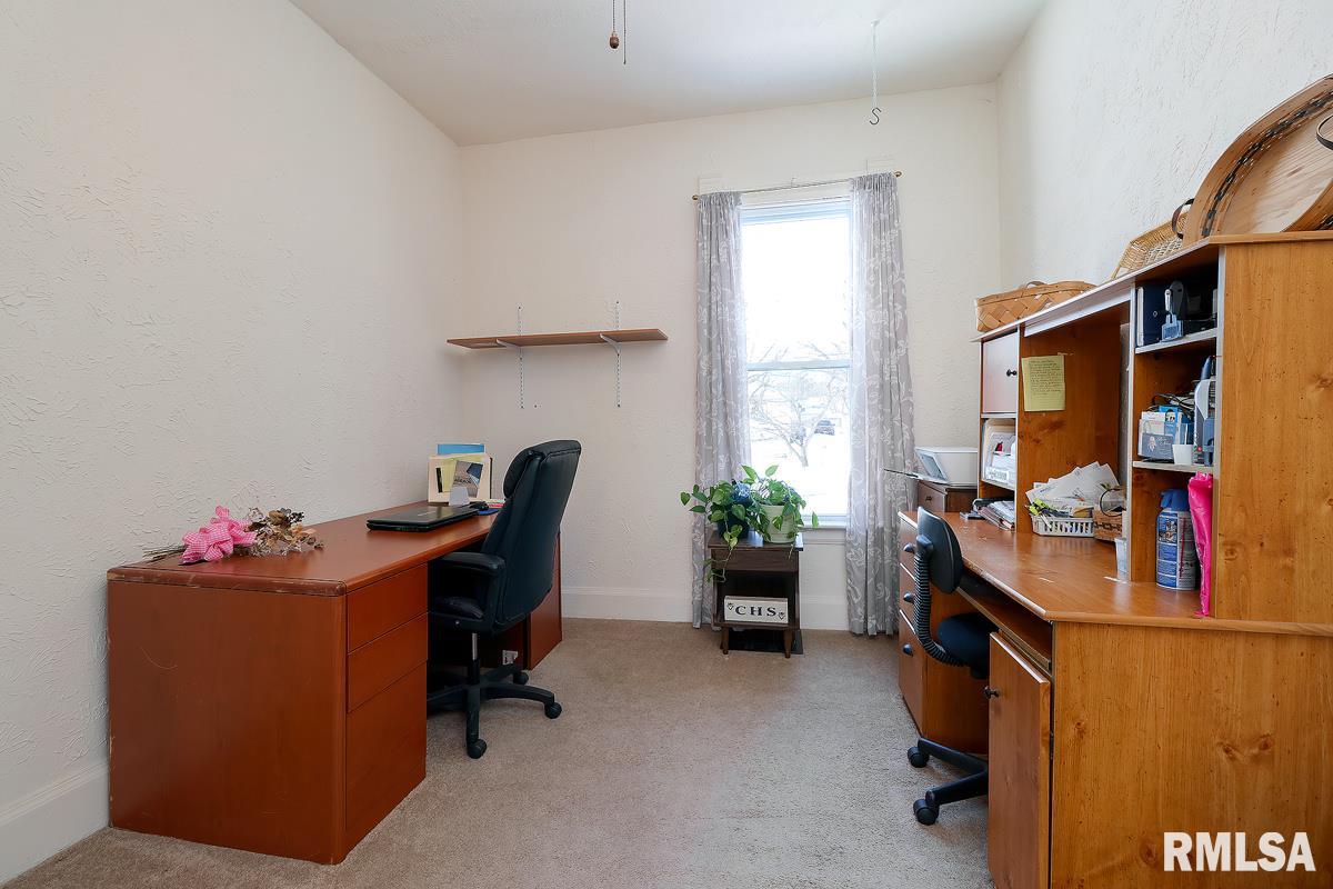 2904 Telegraph Road Davenport, IA 52804 - Photo 7 of 19 Gallery Image 7