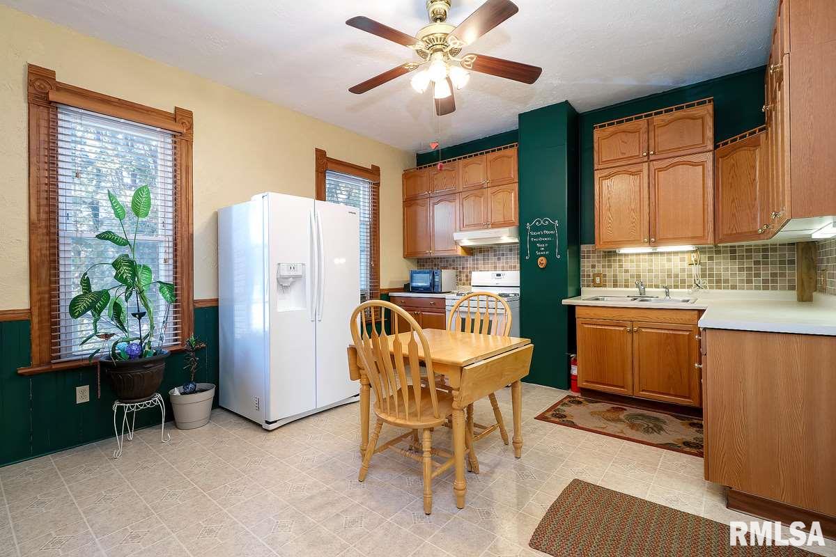 2904 Telegraph Road Davenport, IA 52804 - Photo 8 of 19 Gallery Image 8