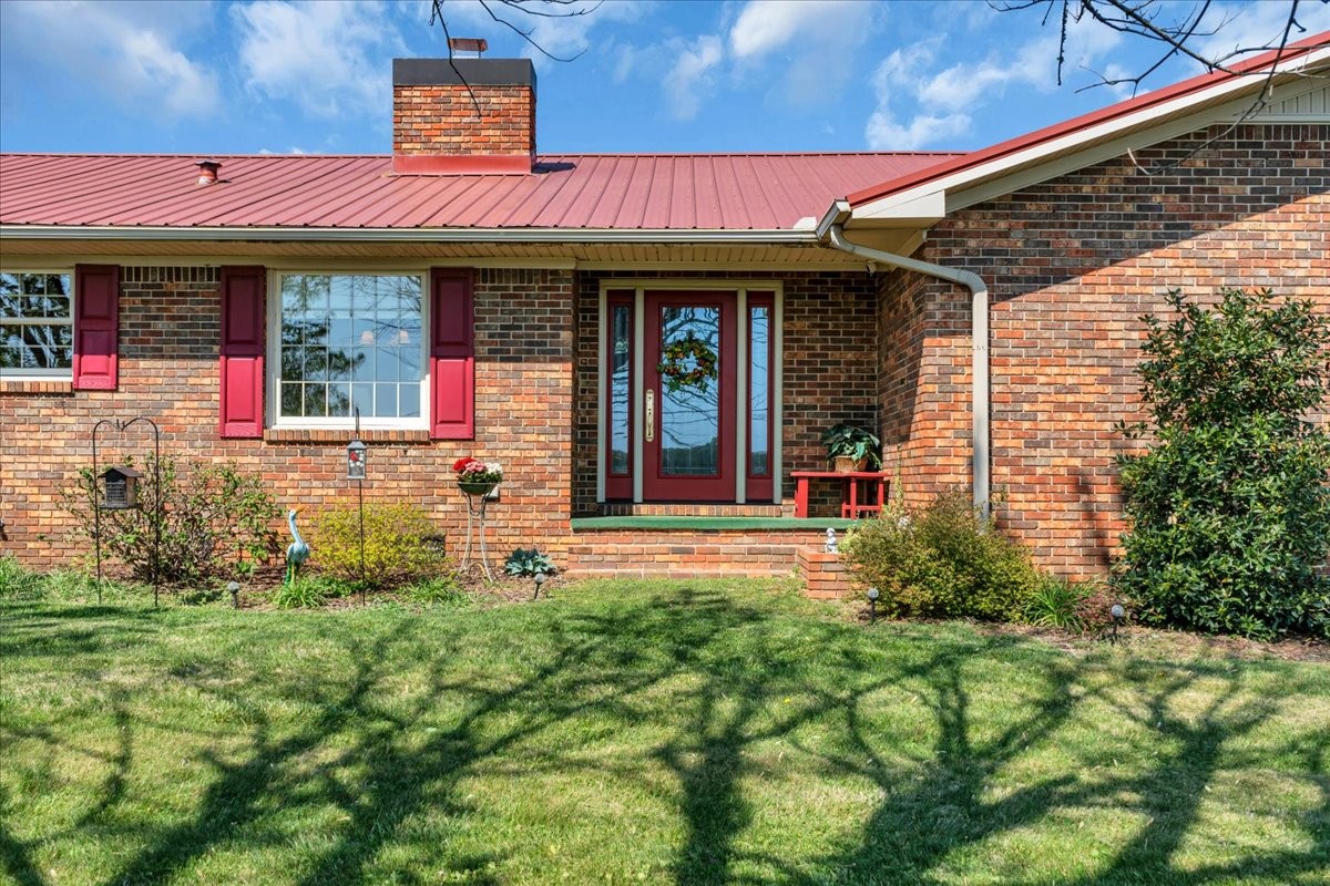 1435 Hennessee Bridge Road Rock Island, TN 38581 - Photo 2 of 79