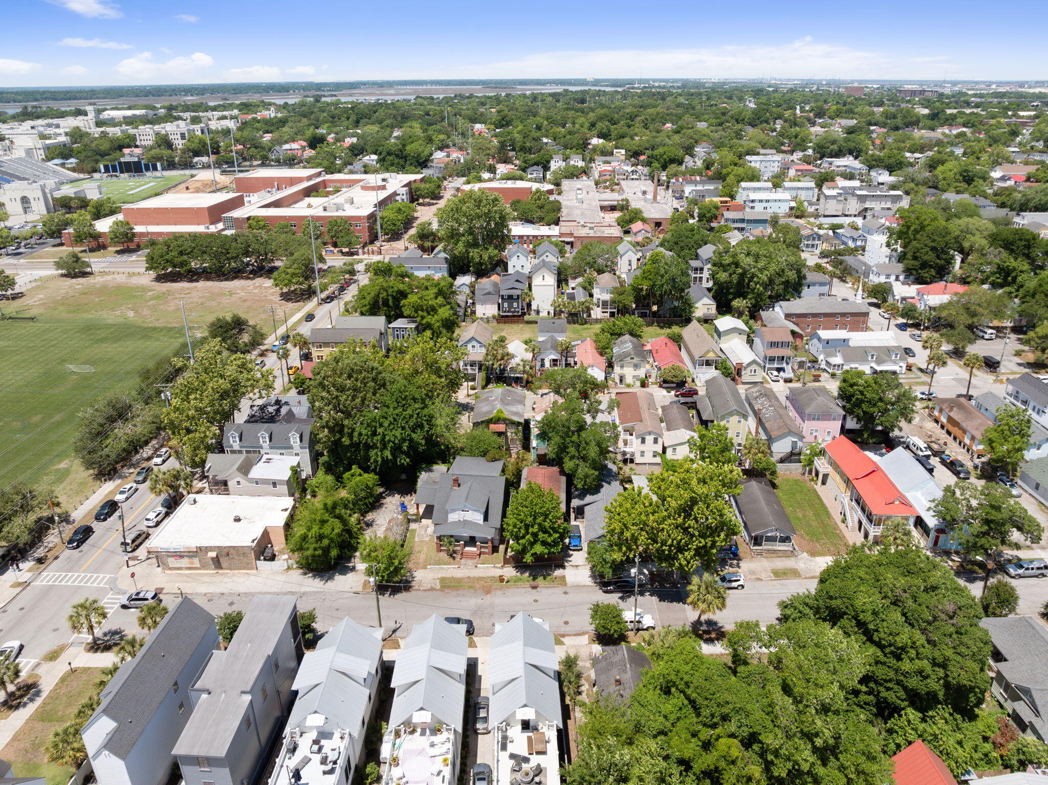 210 Line Street Charleston, SC 29403 - Photo 22 of 28 210 Line St20