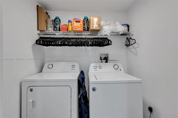 $2,100 | 4242 Northwest 2nd Street, Unit 807, Miami, FL 33126