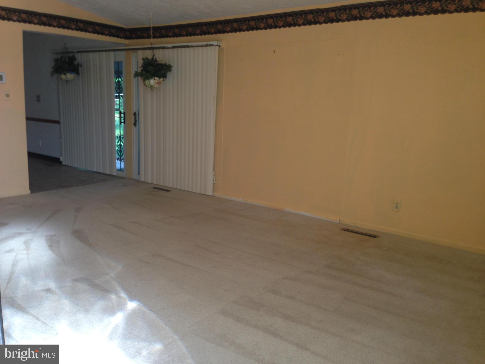 4713 Duncannon Road Baltimore, MD 21208 - Photo 12 of 21 Living Room