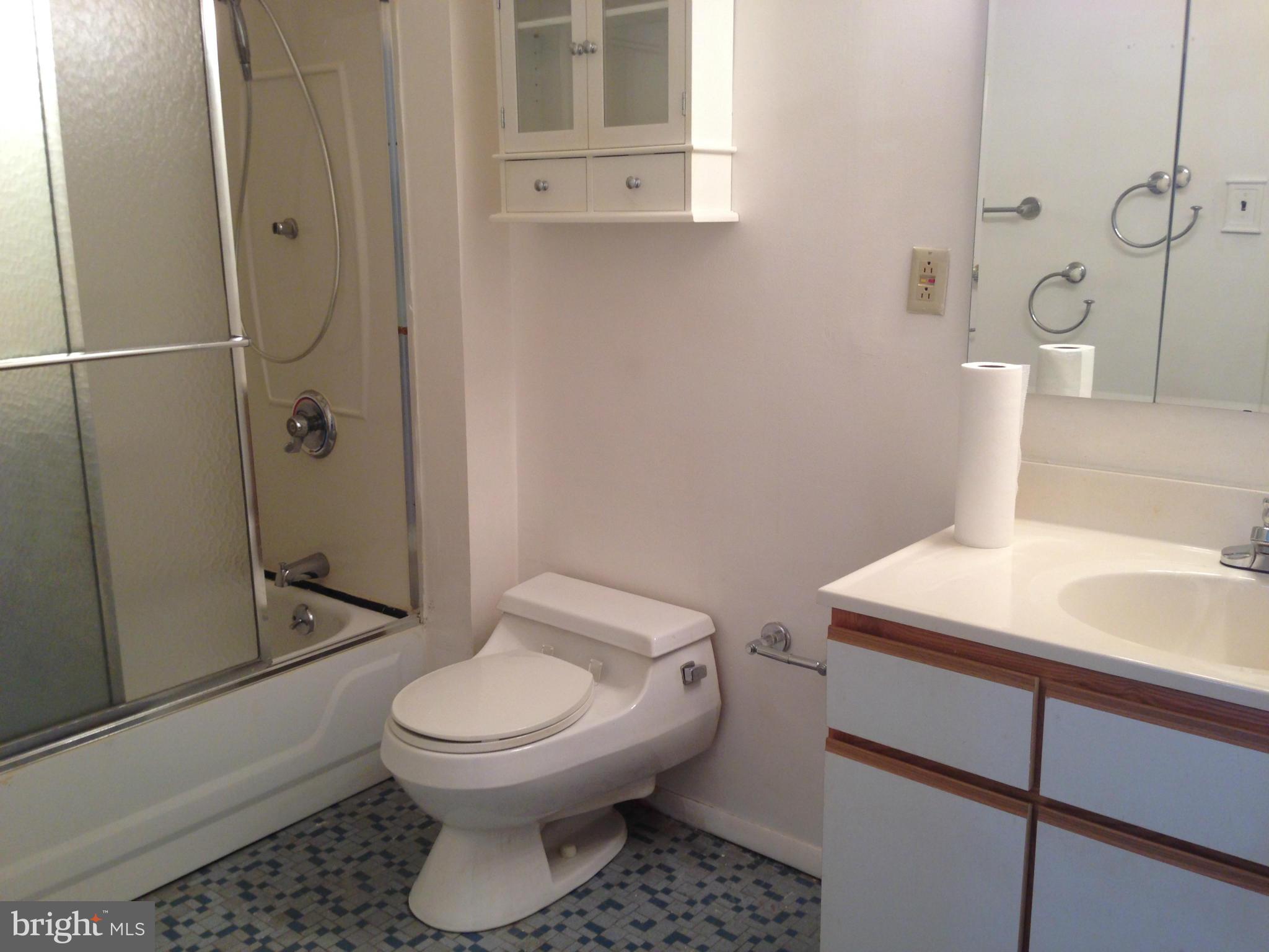 4713 Duncannon Road Baltimore, MD 21208 - Photo 13 of 21 Bath