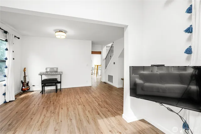 $865,000 | 8739 17th Avenue Northwest, Seattle, WA 98117