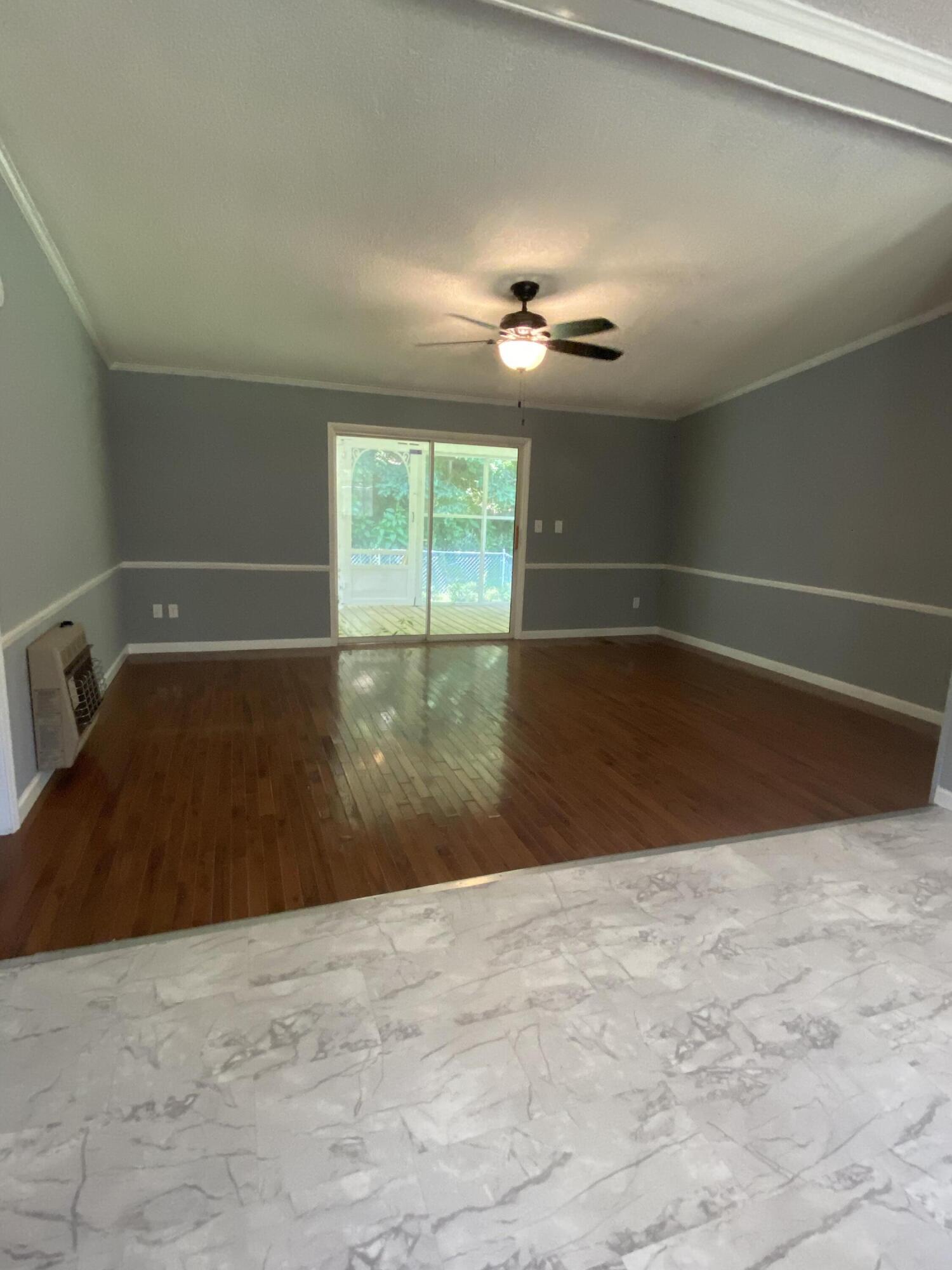 56 Wood Terrace Road Ringgold, GA 30736 - Photo 4 of 33 LIVING ROOM
