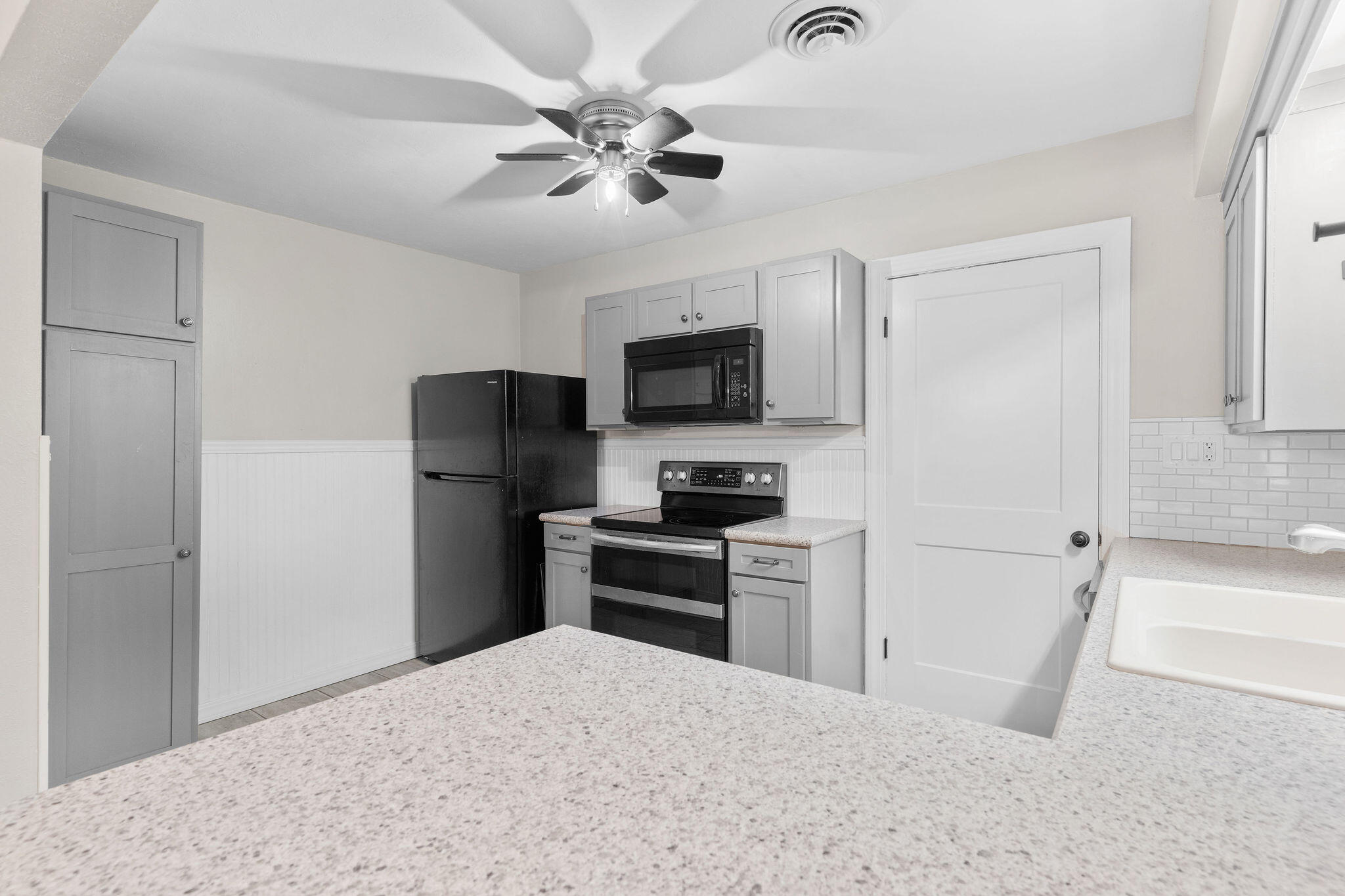 1328 East University Street Springfield, MO 65804 - Photo 11 of 23 FrameandFocus_WEBorMLS-10-2
