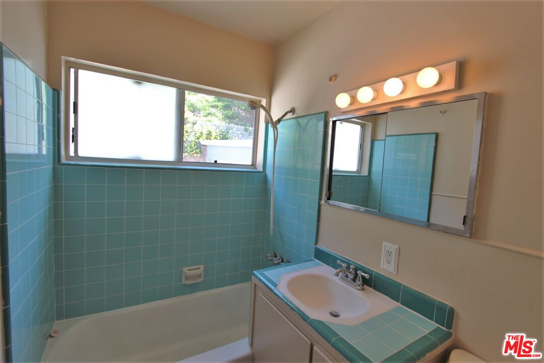 380 Pershing Drive Playa del Rey, CA 90293 - Photo 12 of 18