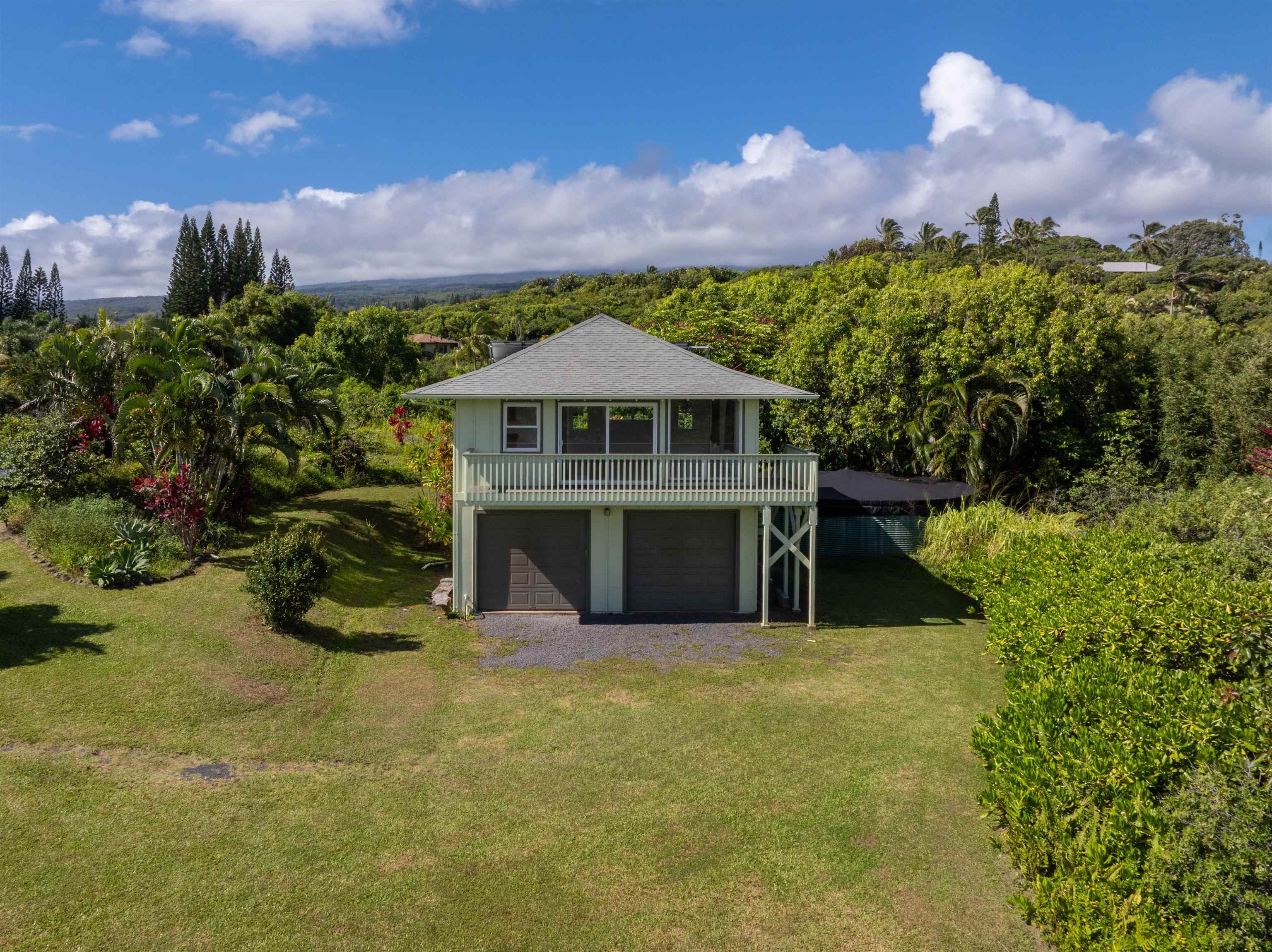 601 North Honokala Road, Unit B Haiku, HI 96708 - Photo 21 of 38 Detached Garage
