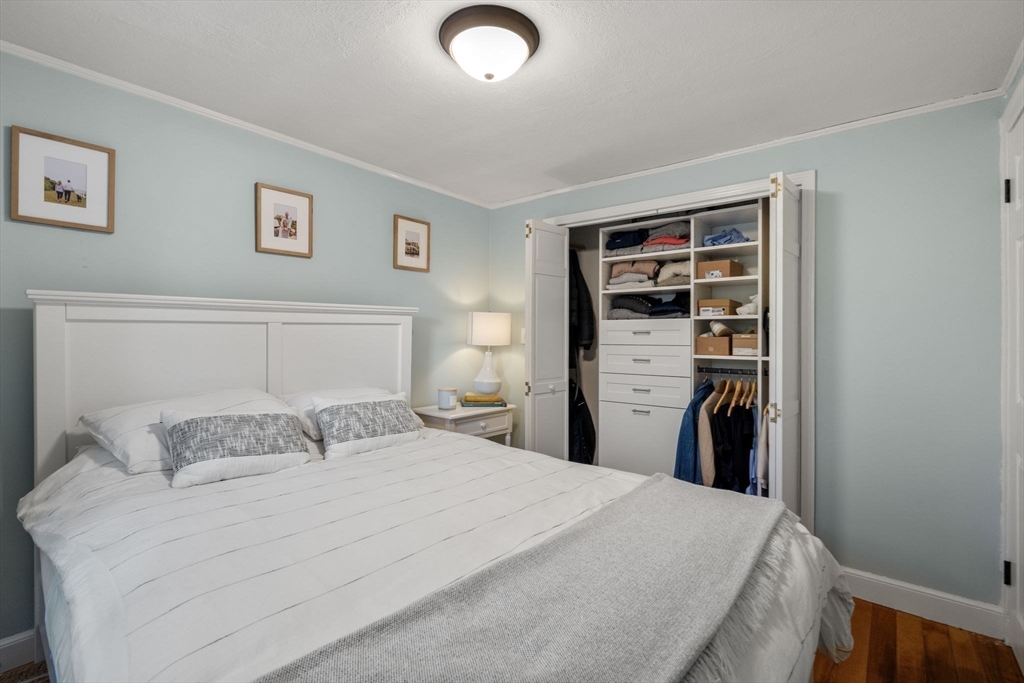 11 Londonderry Road Framingham, MA 01701 - Photo 12 of 38 Gallery Image 12