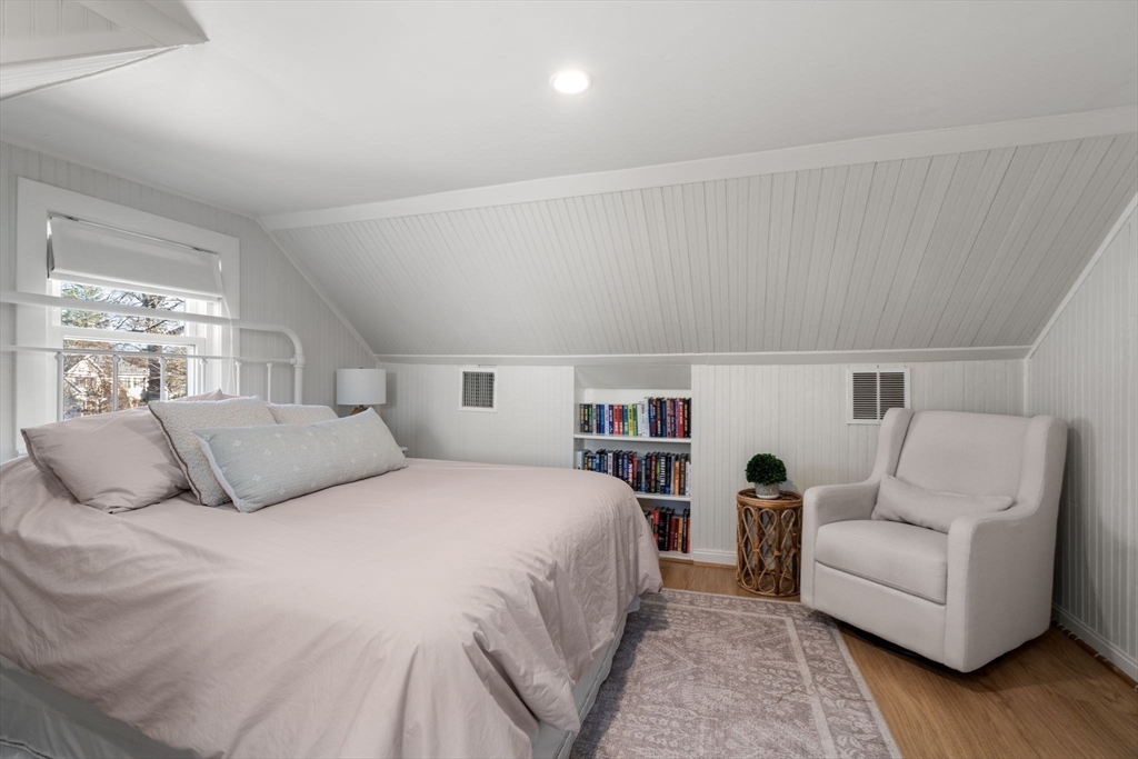 11 Londonderry Road Framingham, MA 01701 - Photo 20 of 38 Gallery Image 20