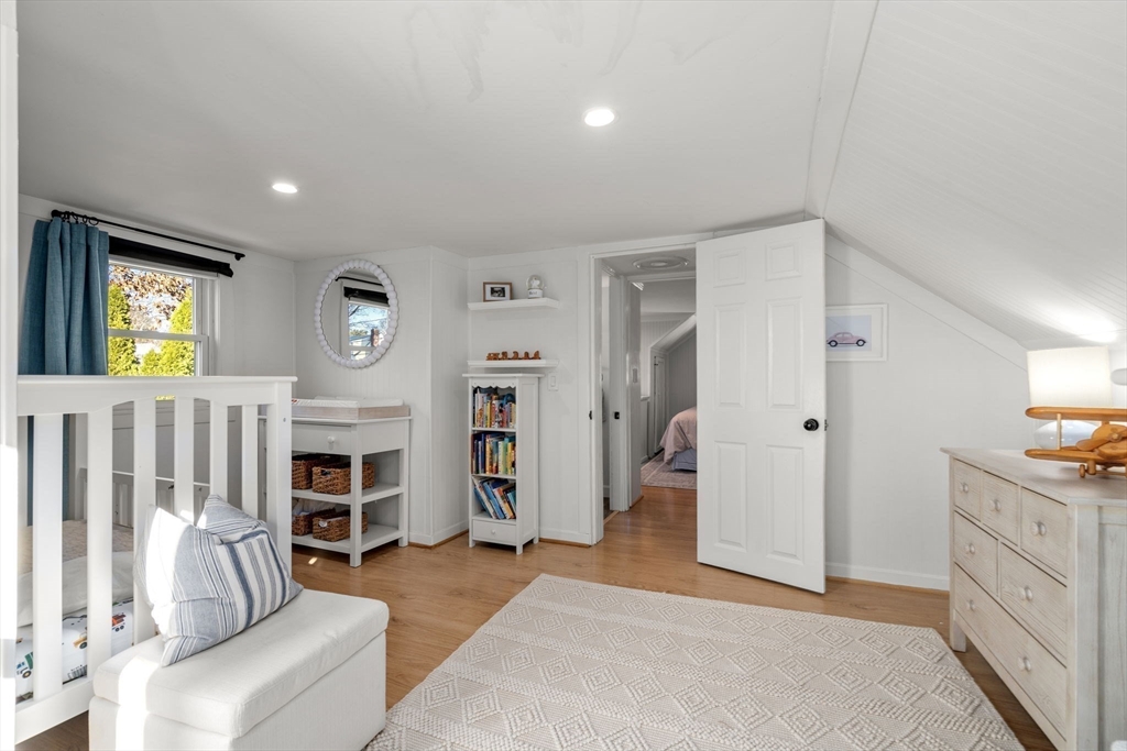 11 Londonderry Road Framingham, MA 01701 - Photo 27 of 38 Gallery Image 27