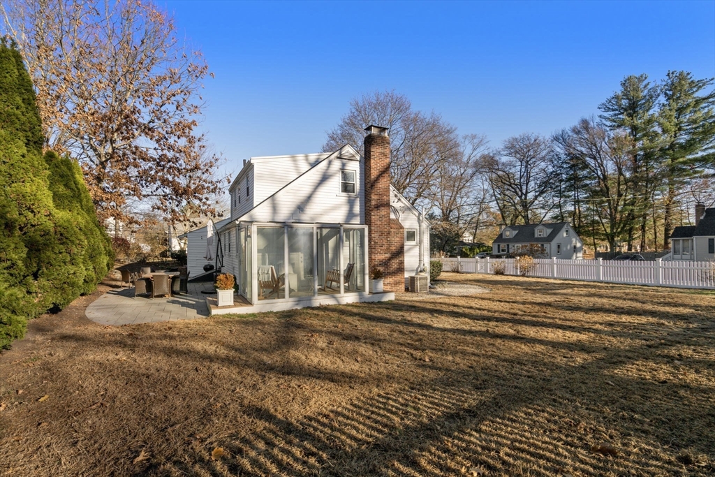 11 Londonderry Road Framingham, MA 01701 - Photo 31 of 38 Gallery Image 31