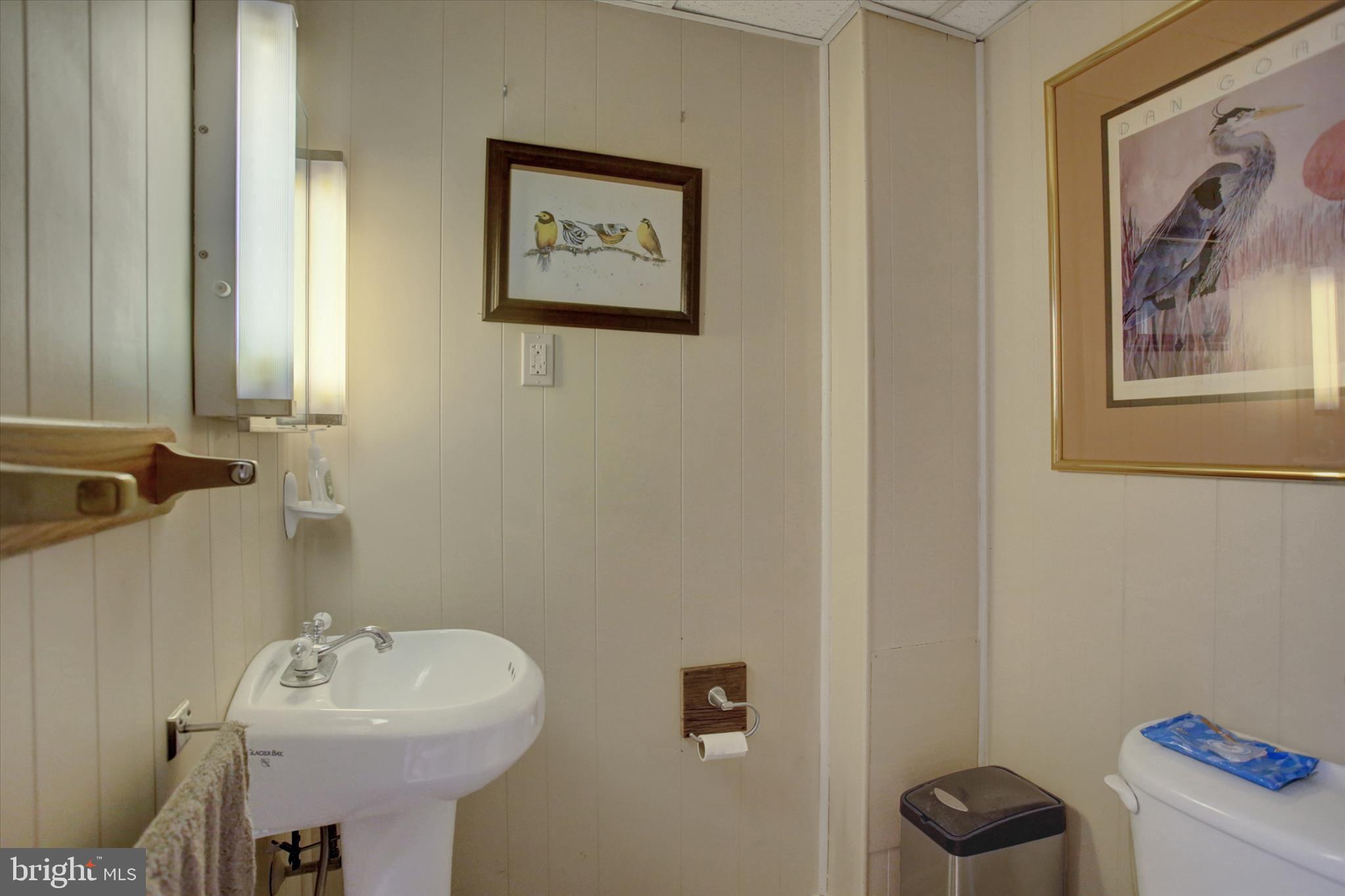 1561 Lakeshore Drive Chambersburg, PA 17202 - Photo 33 of 44 basement half bath