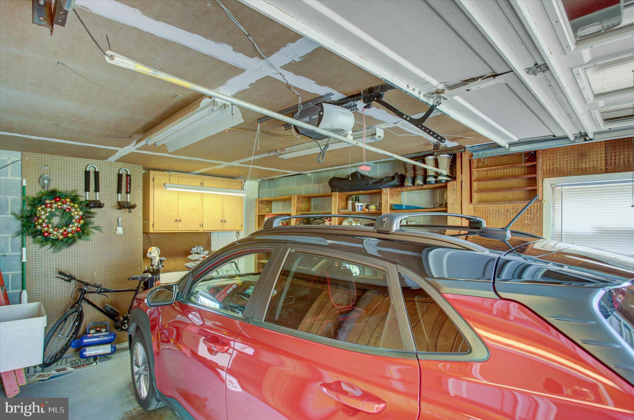 1561 Lakeshore Drive Chambersburg, PA 17202 - Photo 36 of 44 garage