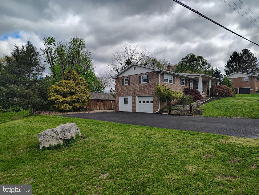 1561 Lakeshore Drive Chambersburg, PA 17202 - Photo 4 of 44