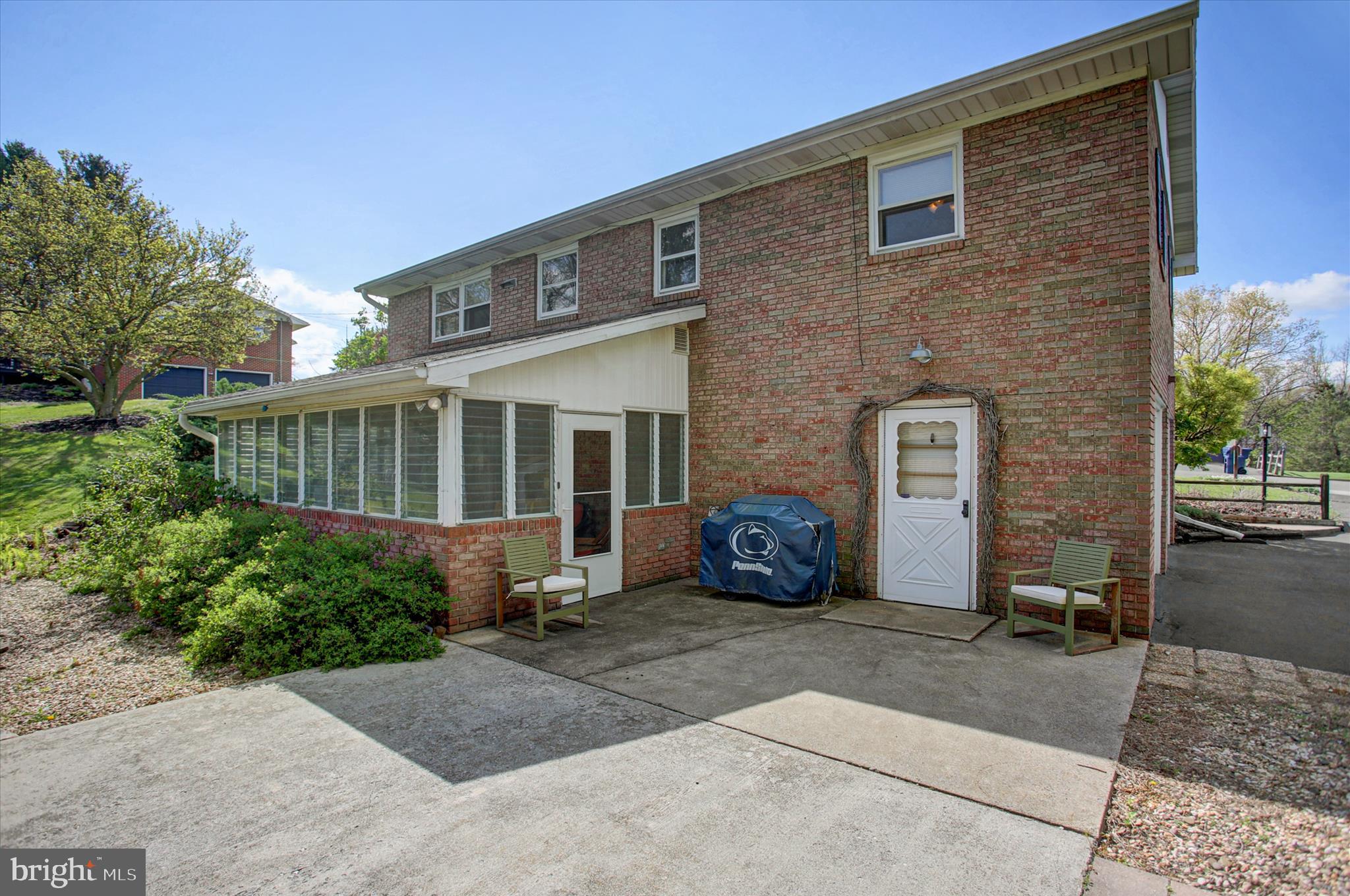 1561 Lakeshore Drive Chambersburg, PA 17202 - Photo 41 of 44 back view