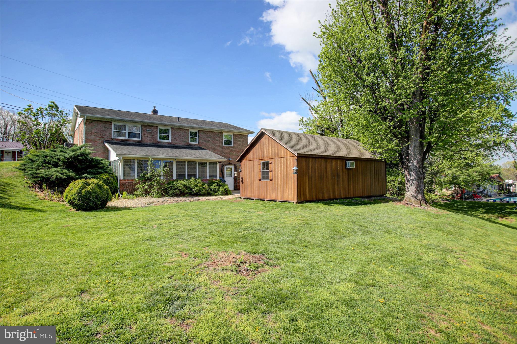 1561 Lakeshore Drive Chambersburg, PA 17202 - Photo 42 of 44 back view