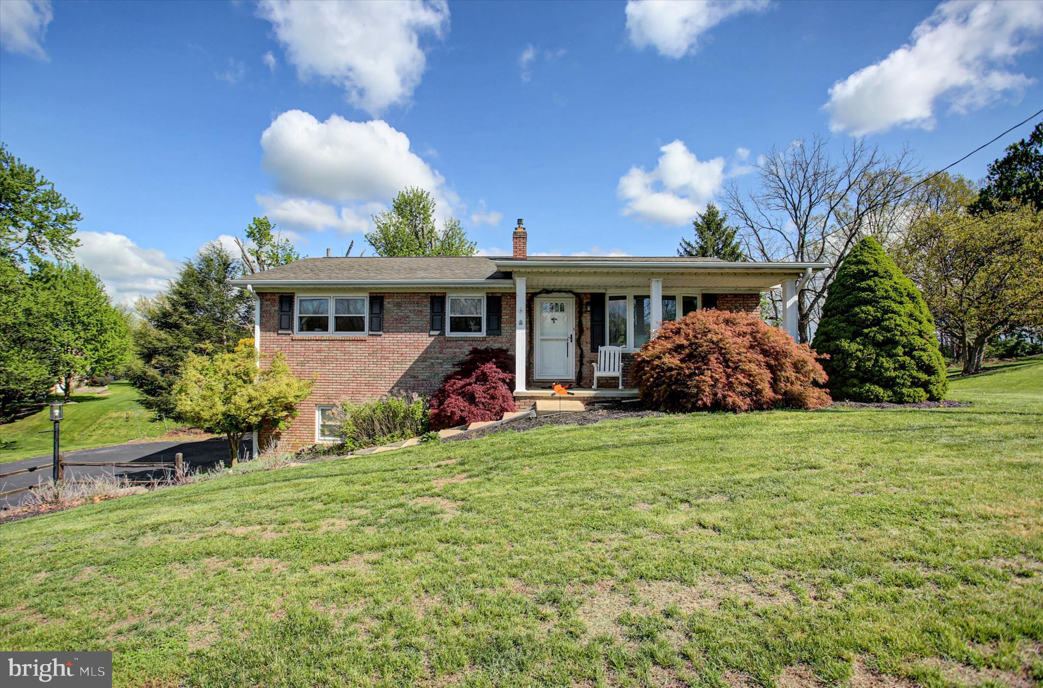 1561 Lakeshore Drive Chambersburg, PA 17202 - Photo 5 of 44 Welcome to 1561 Lake Shore Dr