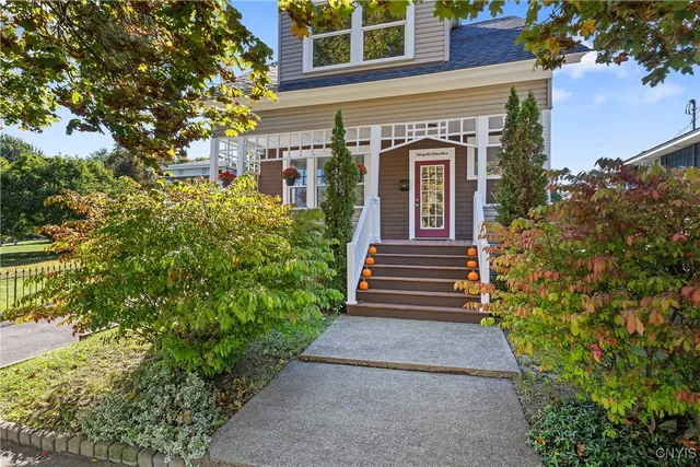 $284,900 | 96 Ellen Street, Oswego, NY 13126