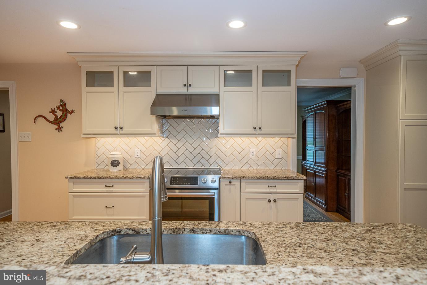 951 Pinecroft Road Berwyn, PA 19312 - Photo 9 of 36 Kitchen
