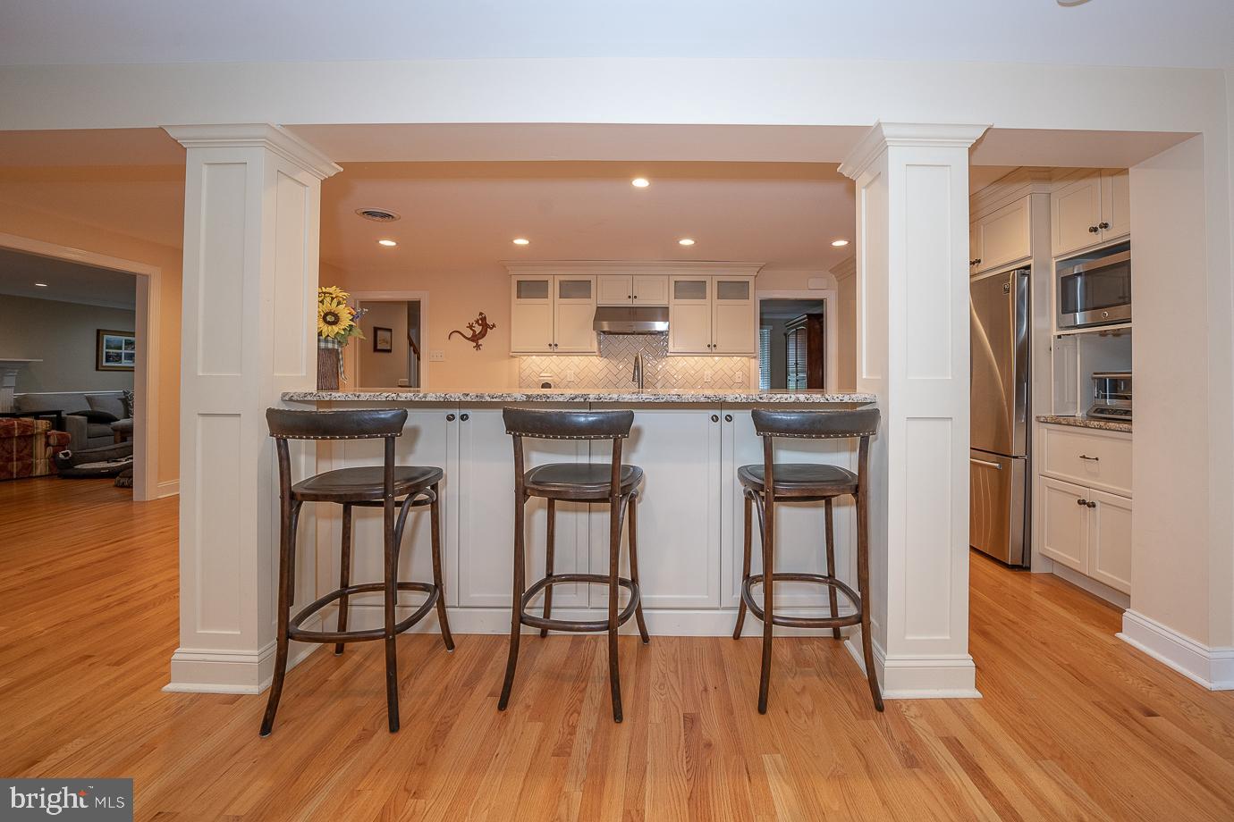 951 Pinecroft Road Berwyn, PA 19312 - Photo 10 of 36 Kitchen island with seating