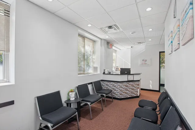 $599,000 | 55 Greene Avenue, Unit 2B | Fort Greene