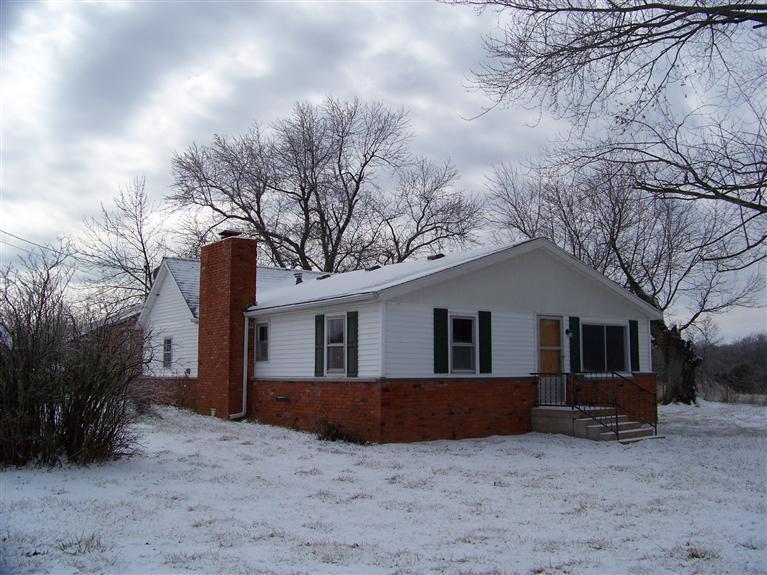 734 East 390th Road Dunnegan, MO 65640 - Photo 1 of 1 Primary Photo