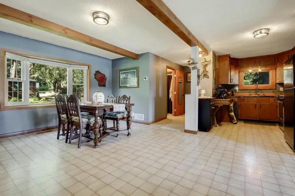 $359,900 | 2150 12 3/8 Avenue, Cameron, WI 54822